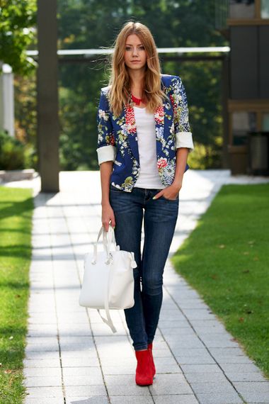 laciverte-uyumlu-renkler