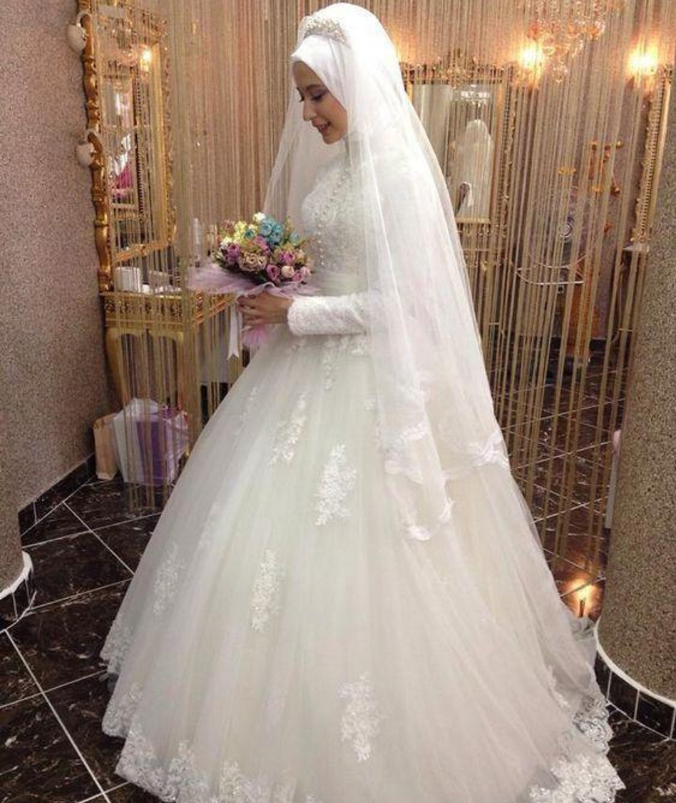 3 boyutlu tesettür gelinlik