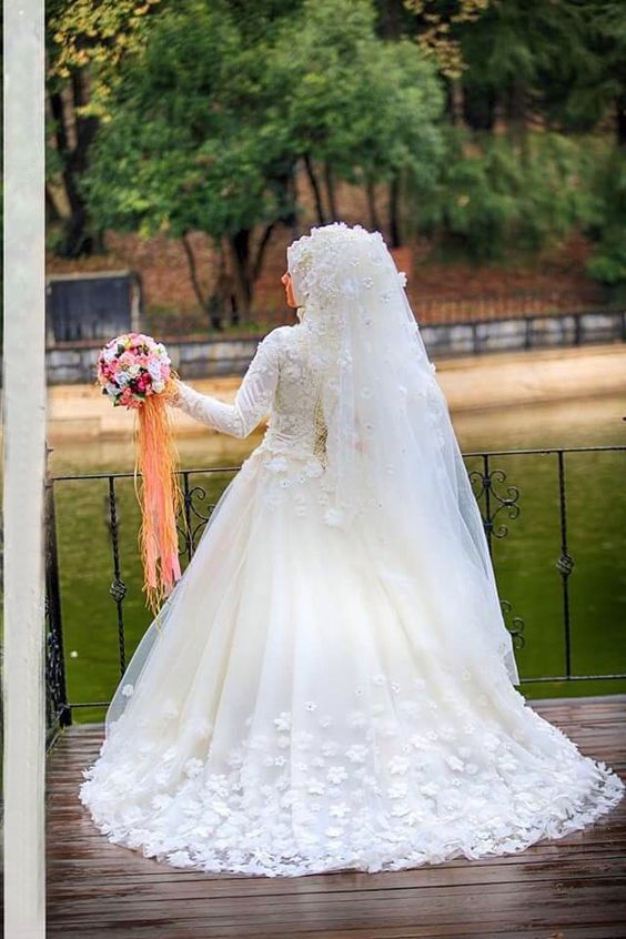 kapalı türbanlı gelinlik modelleri