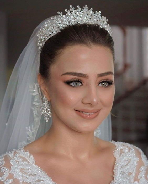 kabarık duvak kimlere yakışır