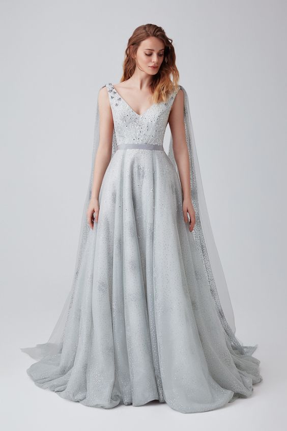 Evde Söz Nişan Kıyafetleri