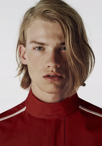 Düz Uzun Saç Modelleri Erkek