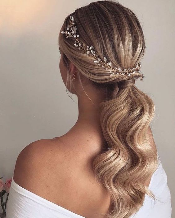 Sade Saç Modelleri abiye için