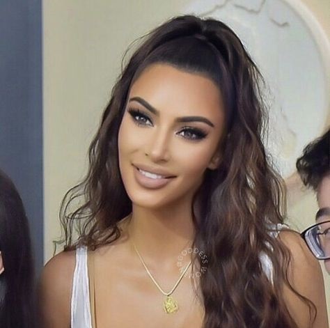 Esmer bayanlara hangi saç rengi gider,