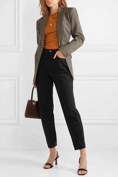 siyah kumaş pantolon kombinleri