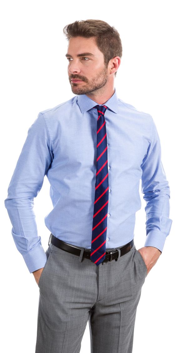 Mavi-gomlek-ustune-ne-renk-kravat-olur