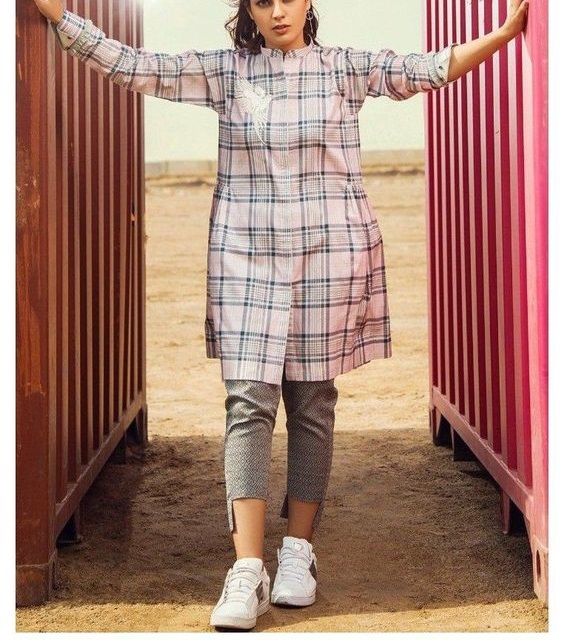 siyah beyaz ekose gömlek