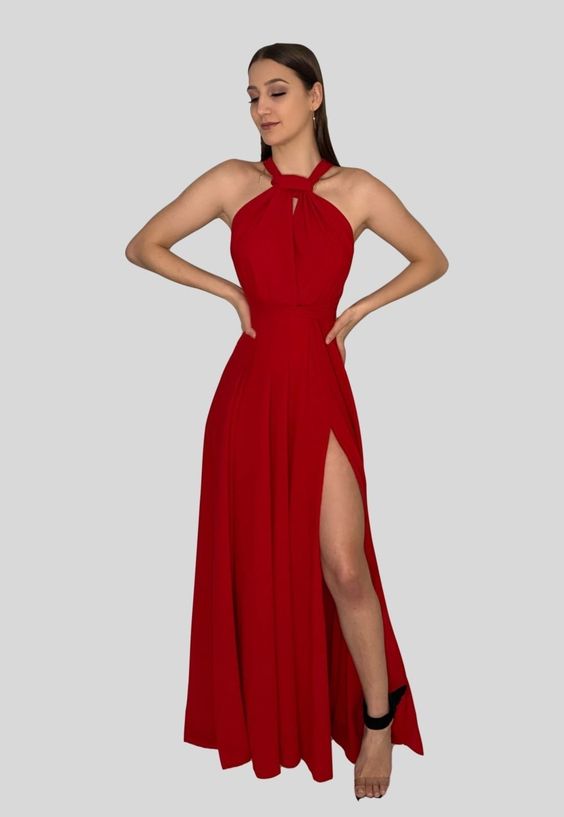 Uzun halter yaka elbise üstüne saç modeli