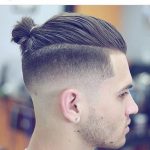 Man-bun-erkek-topuz-sac-modelleri