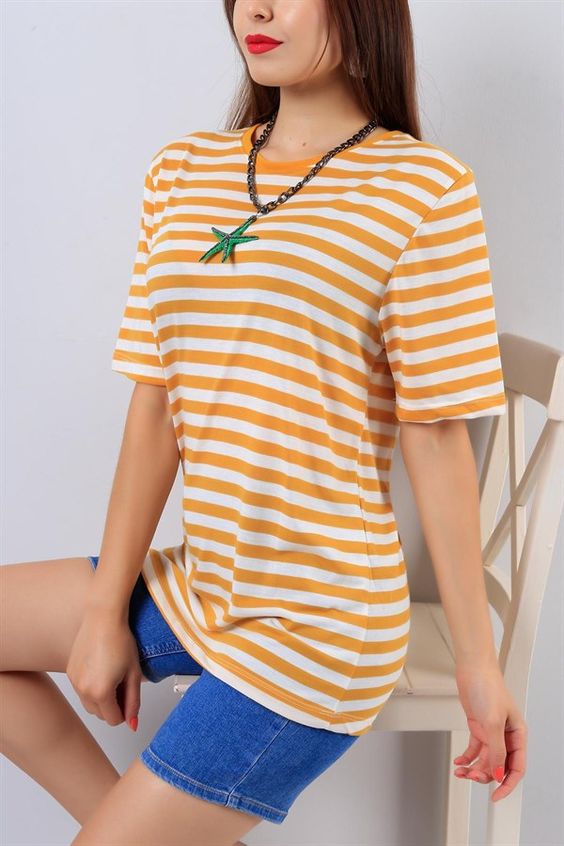 Cizgili-Tisort-Kapri-Sort-Kombinleri