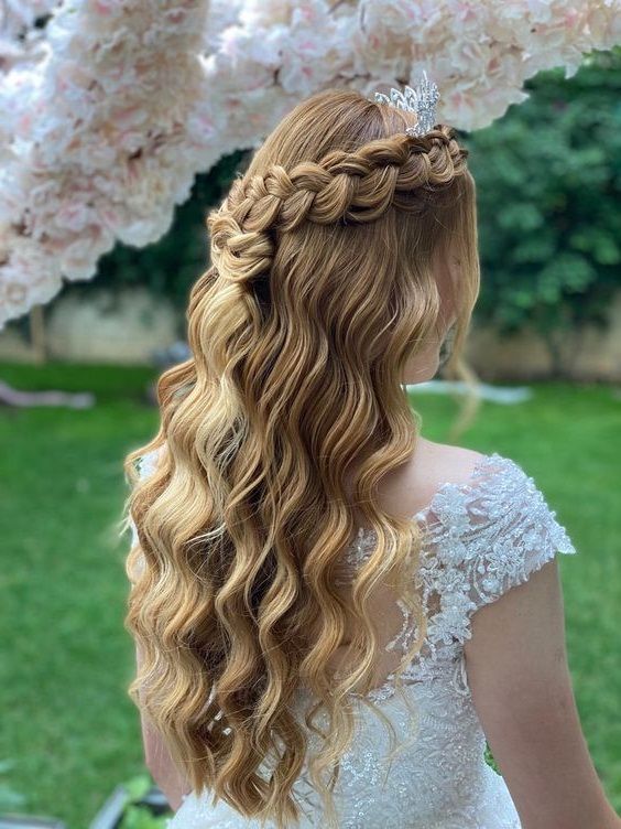 açık düğün saçı modelleri