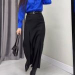 Elektrik mavisi siyah uyumu