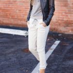 gri ayakkabı üzerine ne renk pantolon olur