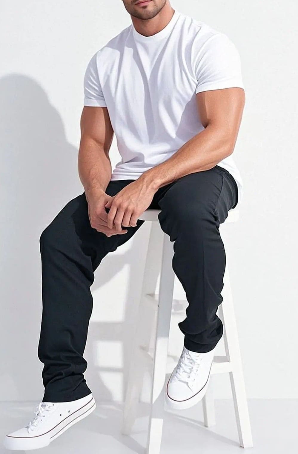 Kumaş pantolon tişört kombinleri